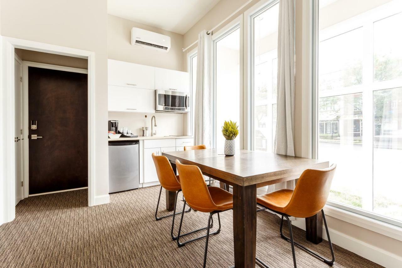 Апарт отель Parc Avenue Lofts Монреаль Экстерьер фото